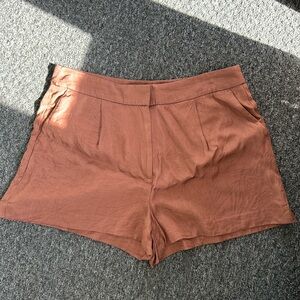 Express Stylist Linen Short-Size 14